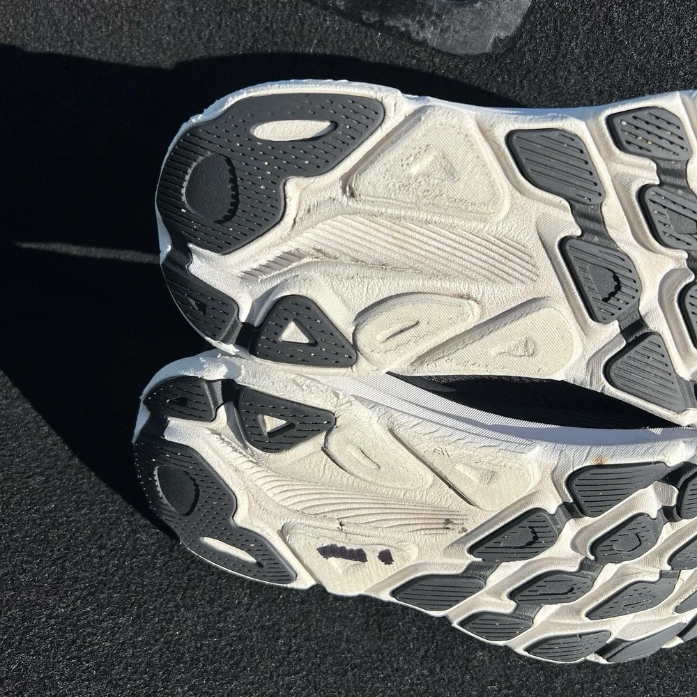 Hoka One One Women's Clifton 9 1127896 BWHT Black Running Shoes Size 8.5 B